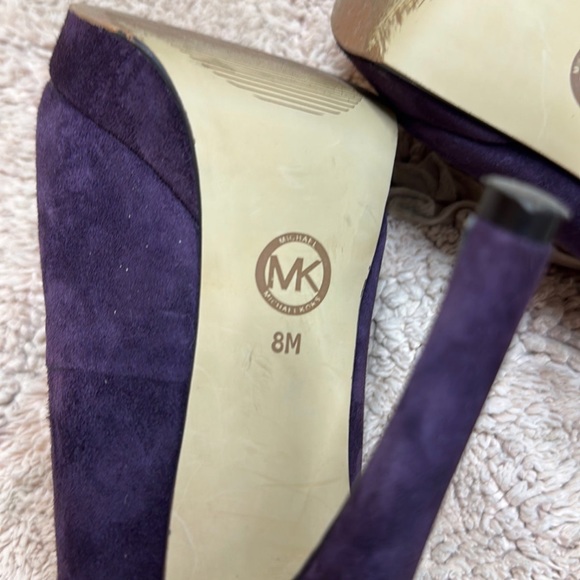 Michael Kors purple suede Mary Jane pumps size 8M - Picture 6 of 7